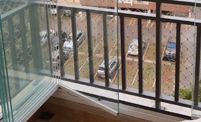 Manutenção de Envidraçamento de Sacadas