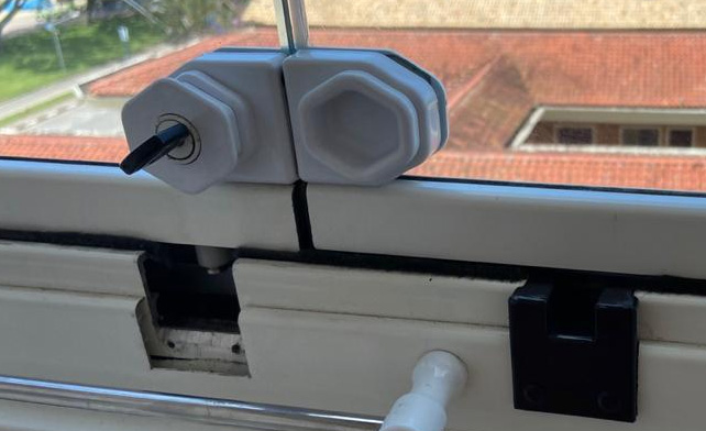 Manutenção de Envidraçamento de Sacadas