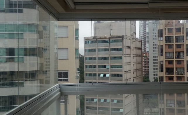 Manutenção de Envidraçamento de Sacadas