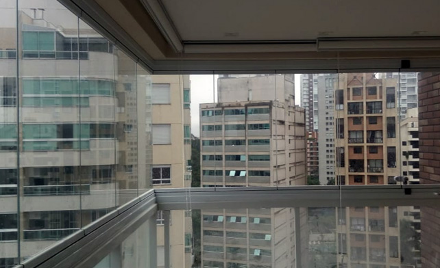 Manutenção de Envidraçamento de Sacadas