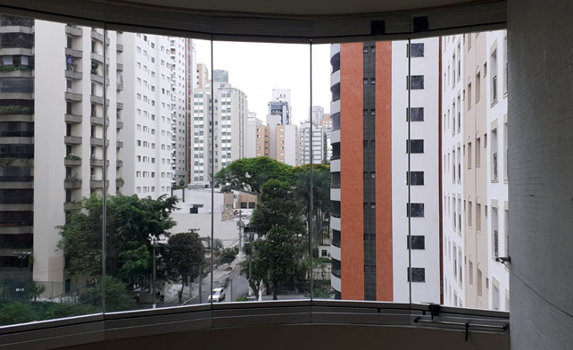 Manutenção de Envidraçamento de Sacadas