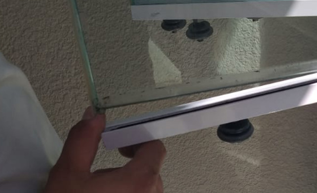 Manutenção de Envidraçamento de Sacadas